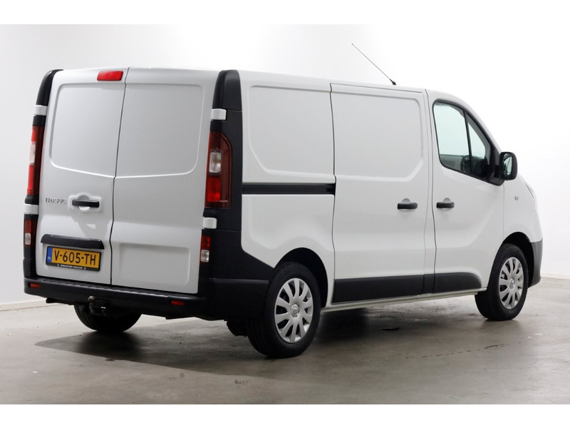 49332984-renault-trafic-2