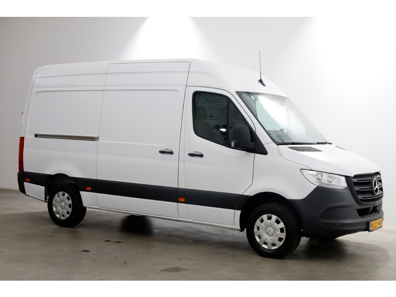49343392-mercedes-benz-sprinter-10