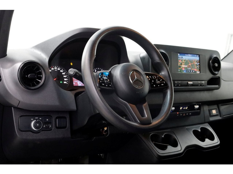 49344225-mercedes-benz-sprinter-15