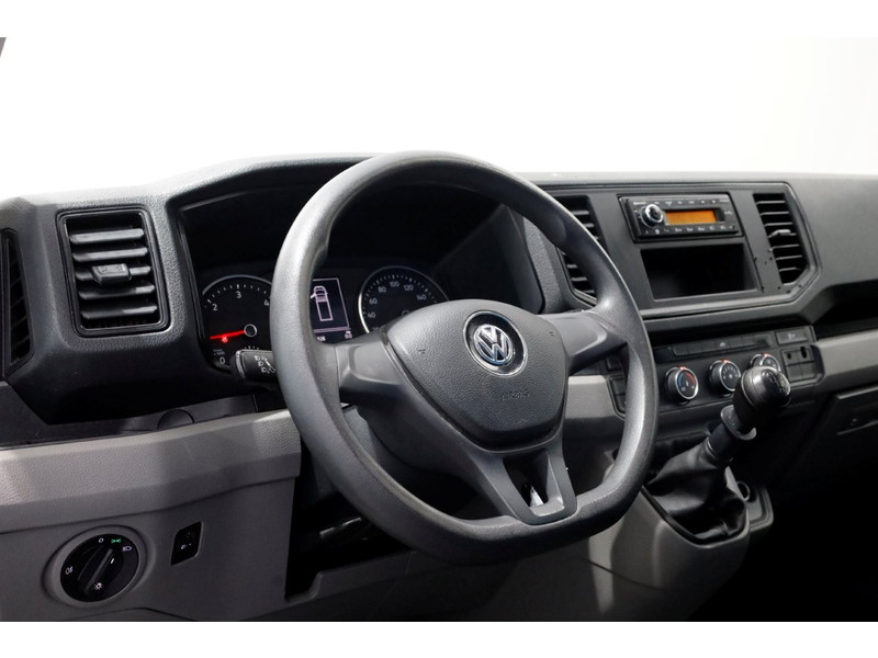 49345613-volkswagen-crafter-12