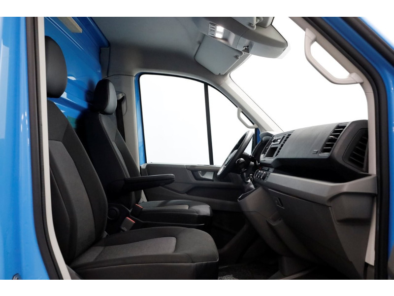 49345613-volkswagen-crafter-3