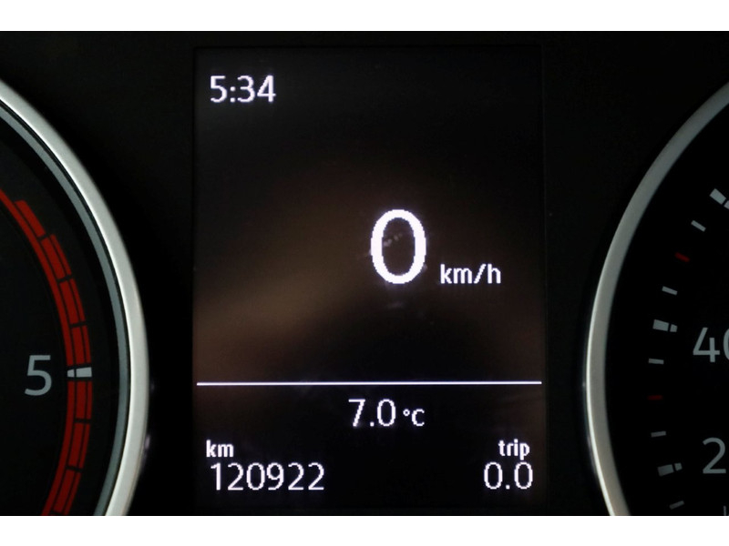 49345652-volkswagen-crafter-14