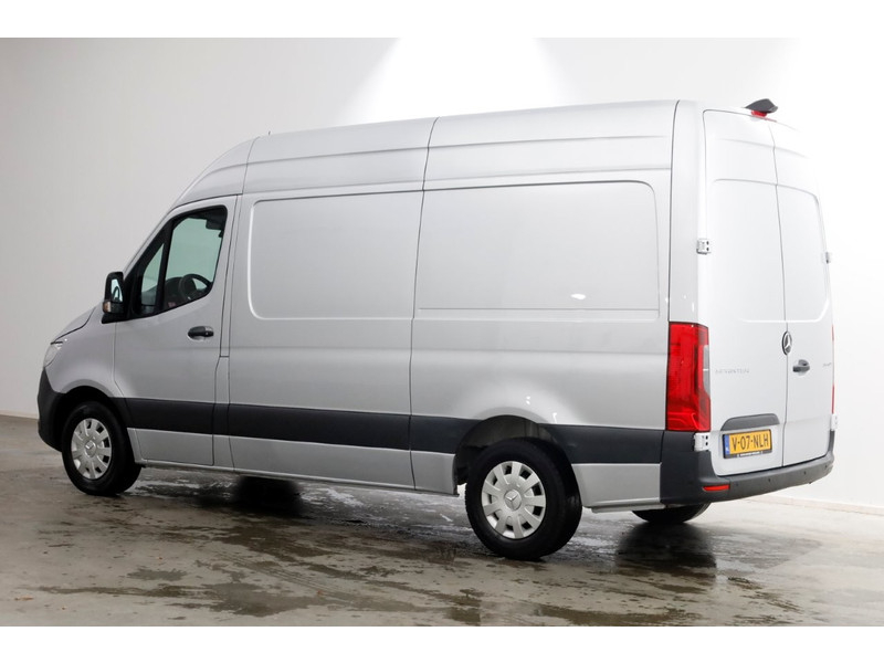 49375281-mercedes-benz-sprinter-9