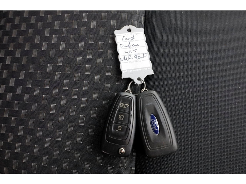 49419783-ford-transit-custom-6