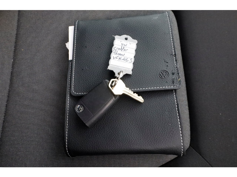 49482867-volkswagen-crafter-5