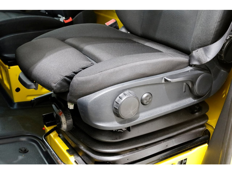 49483385-mercedes-benz-sprinter-22