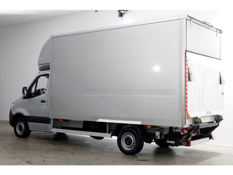 49508983-mercedes-benz-sprinter-10