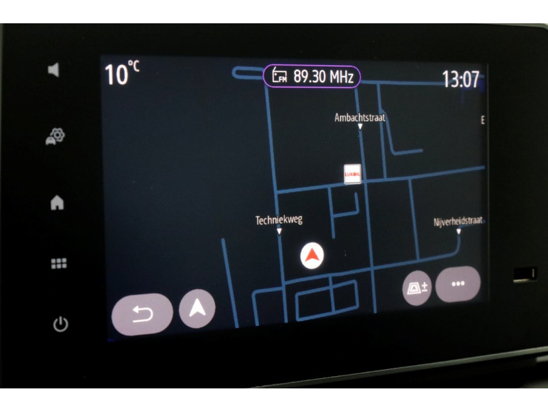 49509595-renault-trafic-14