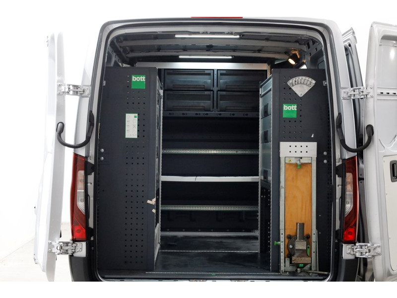 49514289-mercedes-benz-sprinter-3
