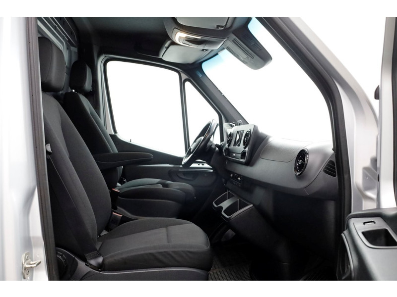 49514467-mercedes-benz-sprinter-3
