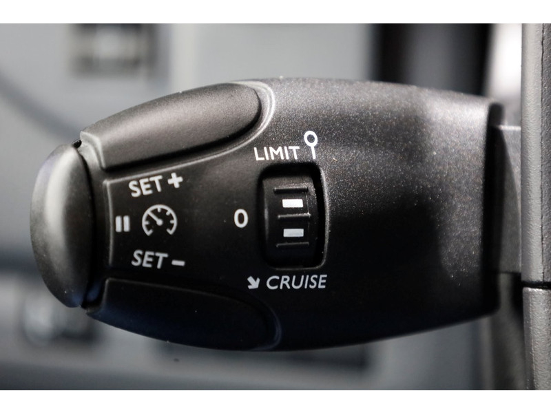 49514479-peugeot-expert-19