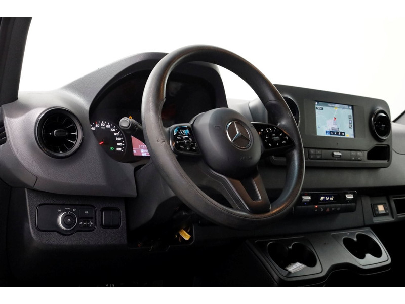 49539506-mercedes-benz-sprinter-16