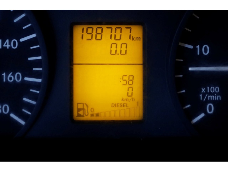 49539661-mercedes-benz-sprinter-17