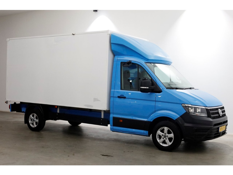 49540328-volkswagen-crafter-10