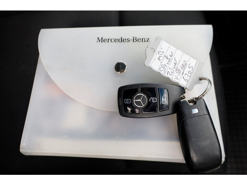 49600659-mercedes-benz-sprinter-6