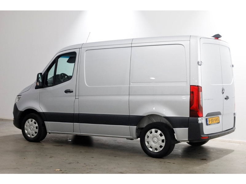 49600659-mercedes-benz-sprinter-9