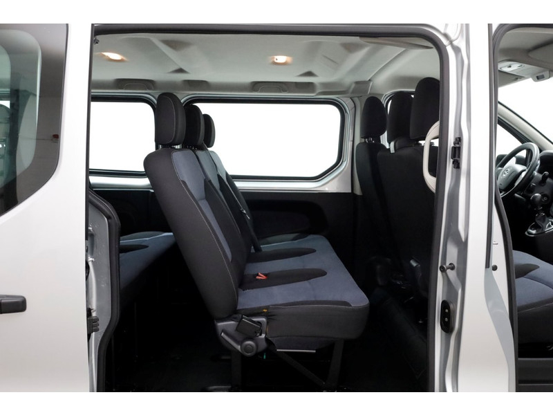 49649271-opel-vivaro-8