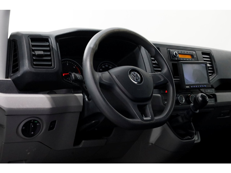 49681649-volkswagen-crafter-12