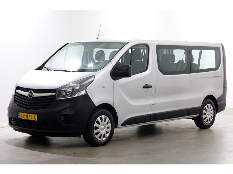 49706915-opel-vivaro-12