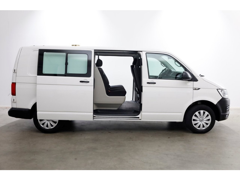 49726468-volkswagen-transporter-14