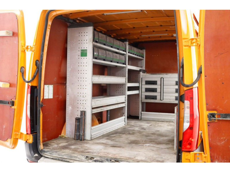49726647-mercedes-benz-sprinter-11