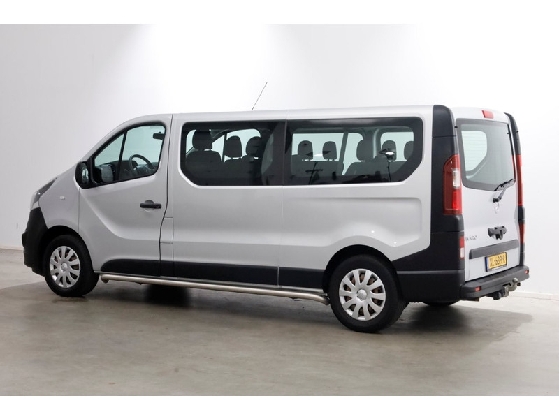 49743157-opel-vivaro-13