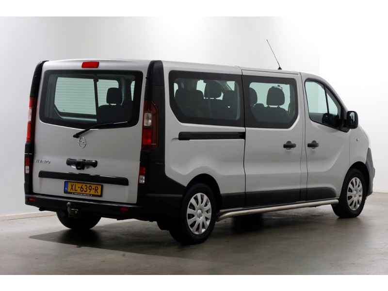 49743157-opel-vivaro-2