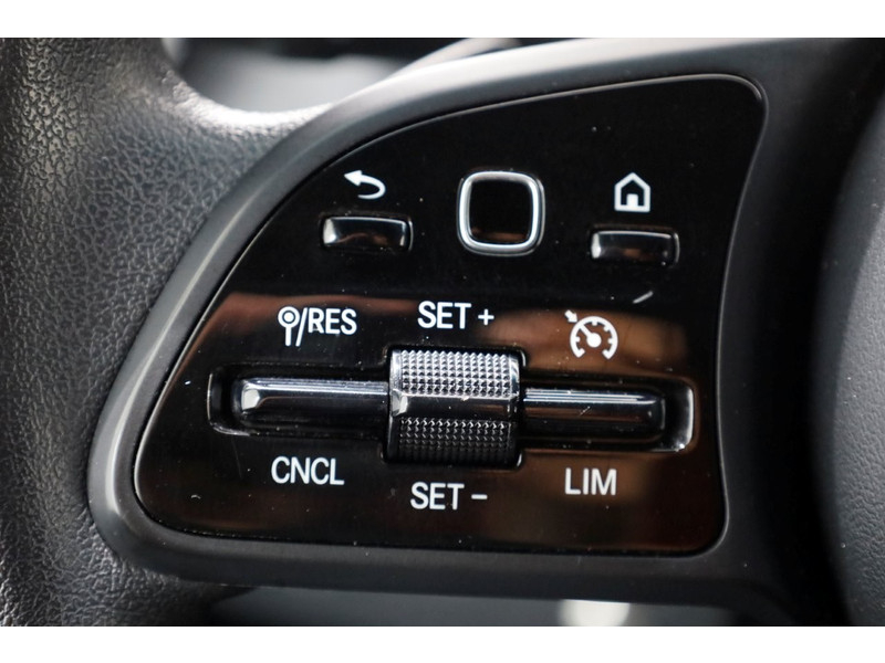 49758769-mercedes-benz-sprinter-19