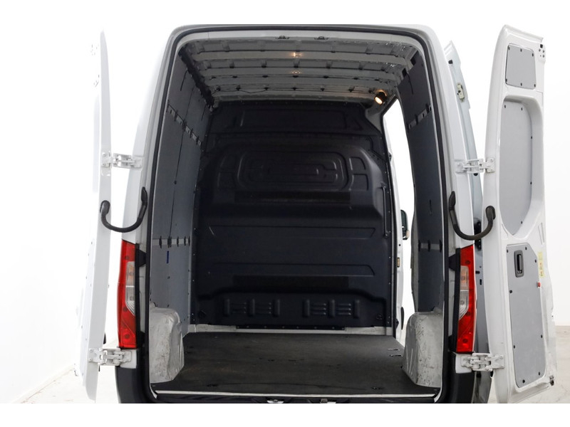 49793645-mercedes-benz-sprinter-5