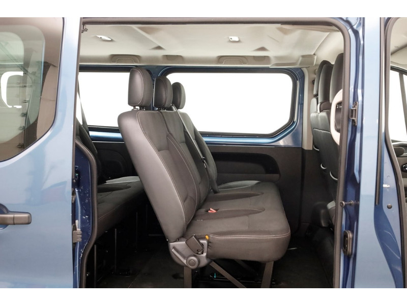 49793803-renault-trafic-6
