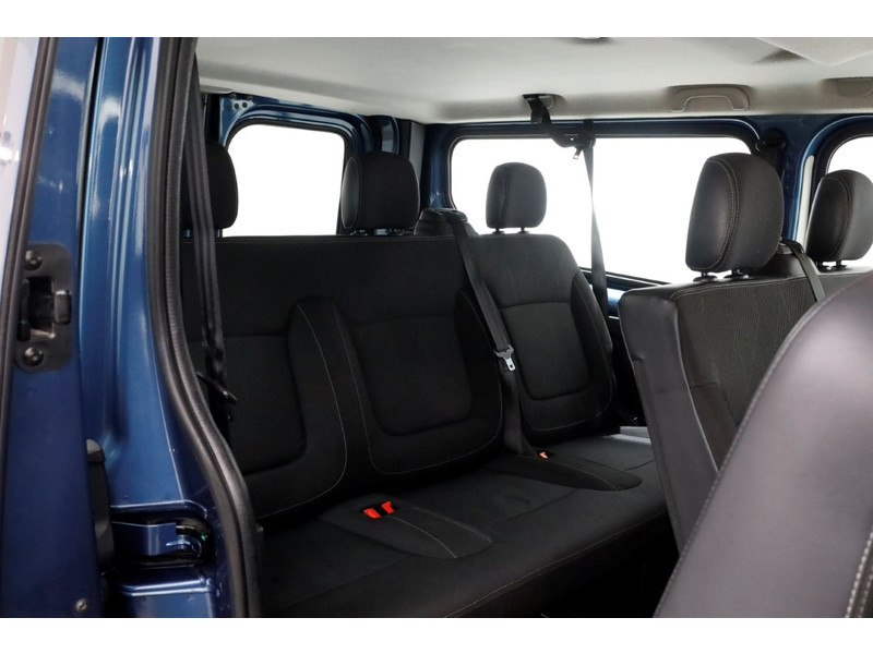 49793803-renault-trafic-7