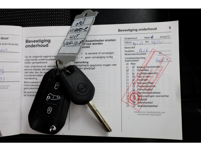 49794090-opel-vivaro-e-7