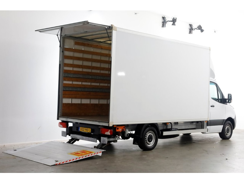 49884893-mercedes-benz-sprinter-3