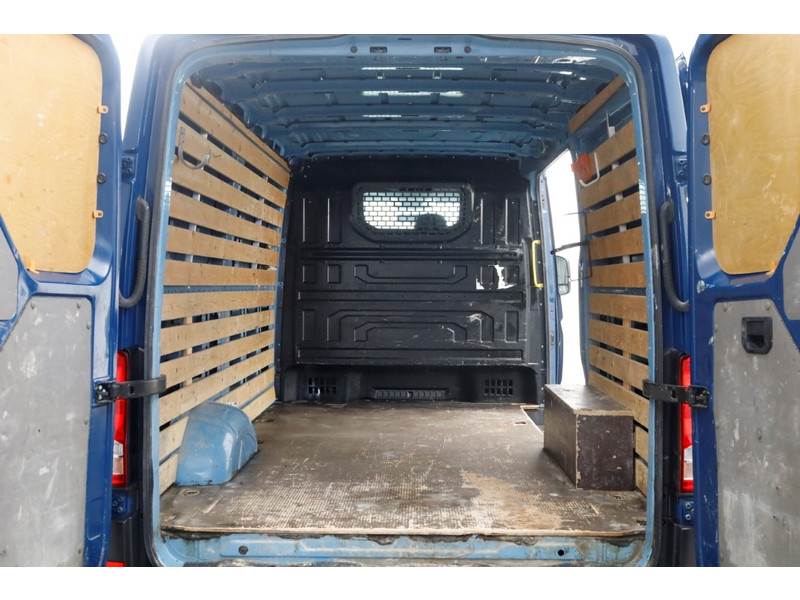 49886326-volkswagen-crafter-5