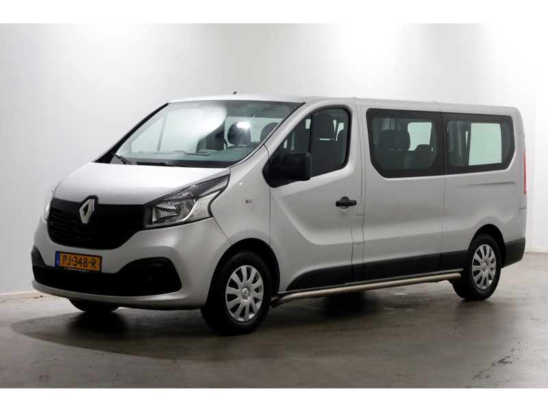 49927206-renault-trafic-11