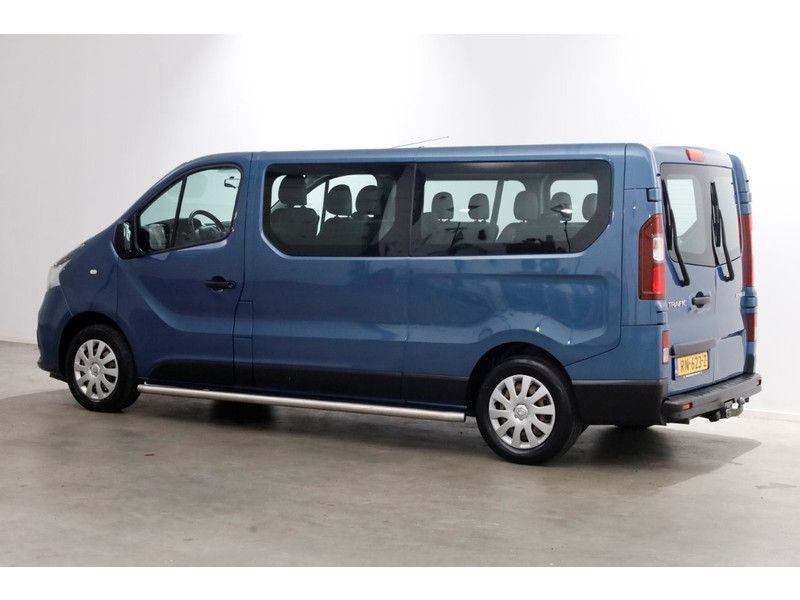 49927425-renault-trafic-12