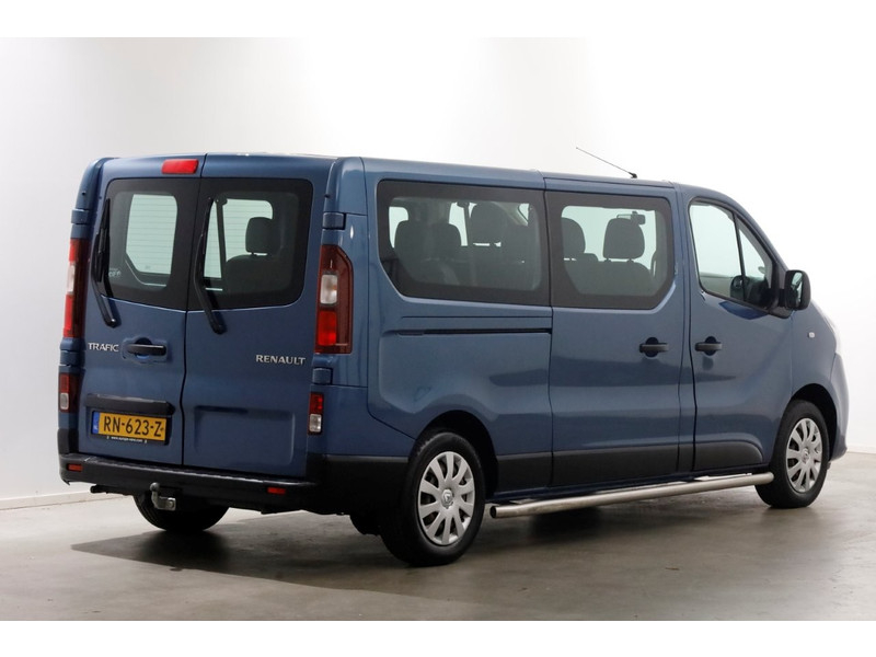 49927425-renault-trafic-2