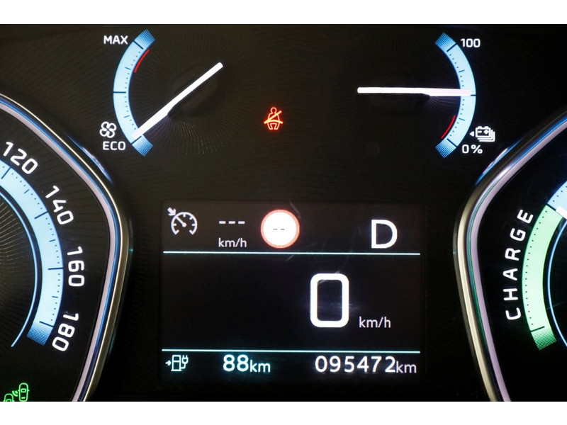 49949810-peugeot-e-expert-22