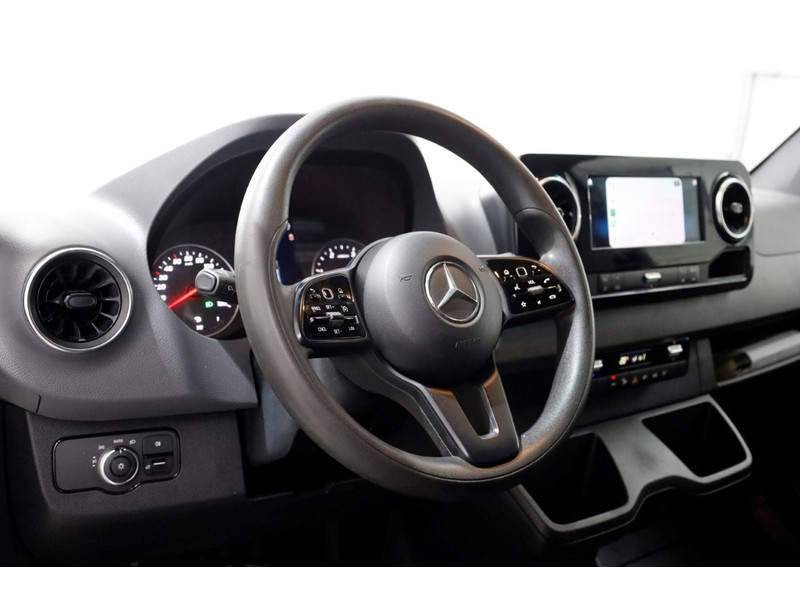 49949863-mercedes-benz-sprinter-17