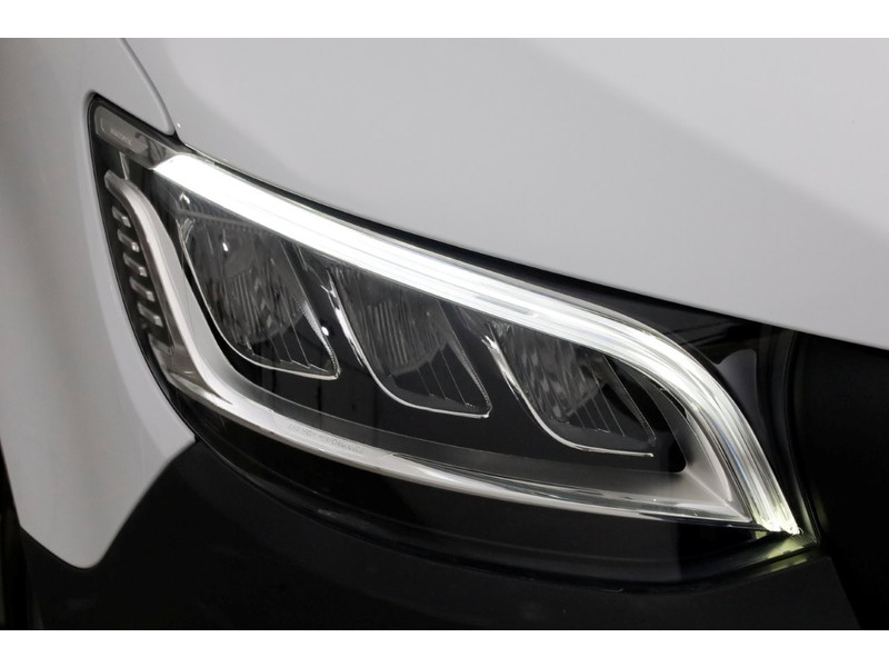 49961053-mercedes-benz-sprinter-13