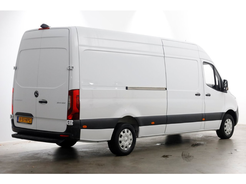 49961053-mercedes-benz-sprinter-2