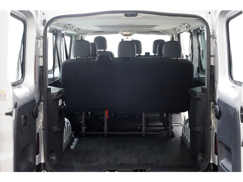 49964551-renault-trafic-8