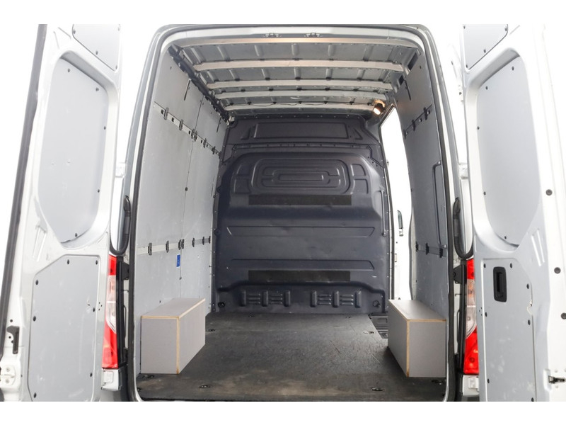 49969431-mercedes-benz-sprinter-5