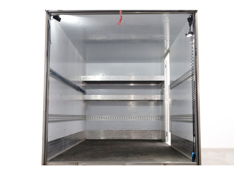 49994088-mercedes-benz-sprinter-6