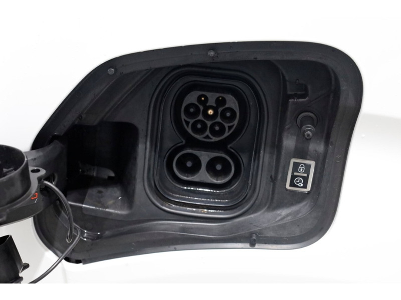 49994821-opel-vivaro-e-19