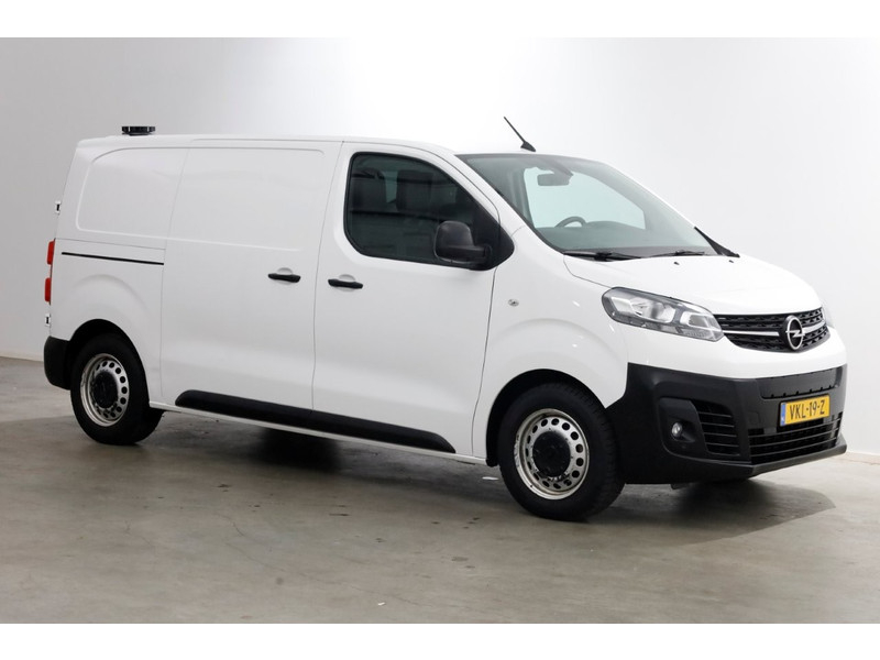 50081607-opel-vivaro-e-11