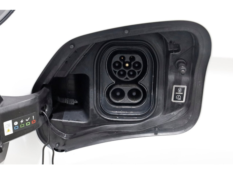 50083410-opel-vivaro-e-12