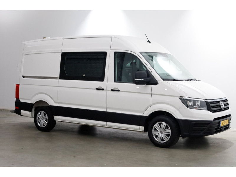 50110588-volkswagen-crafter-10