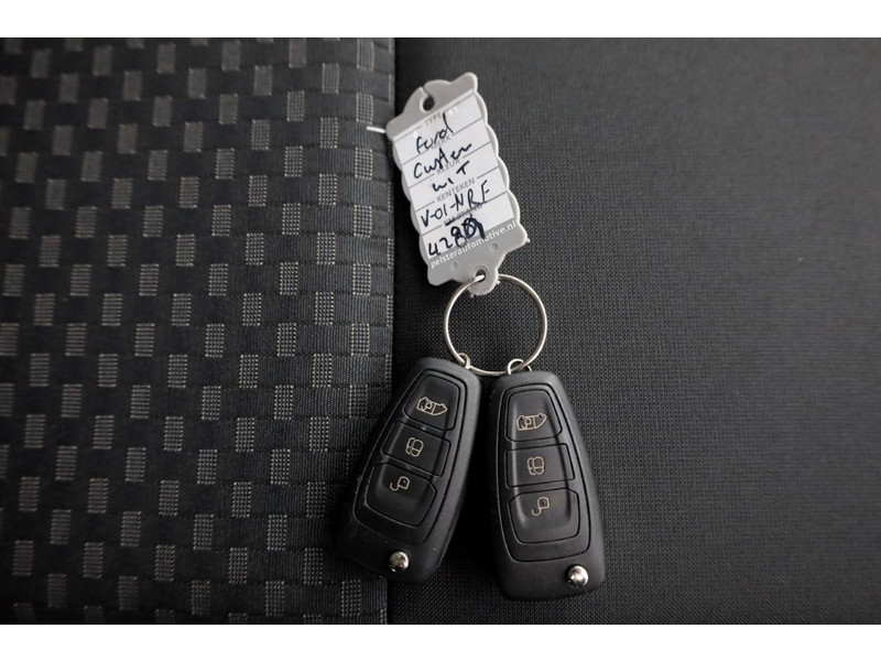 50115655-ford-transit-custom-6