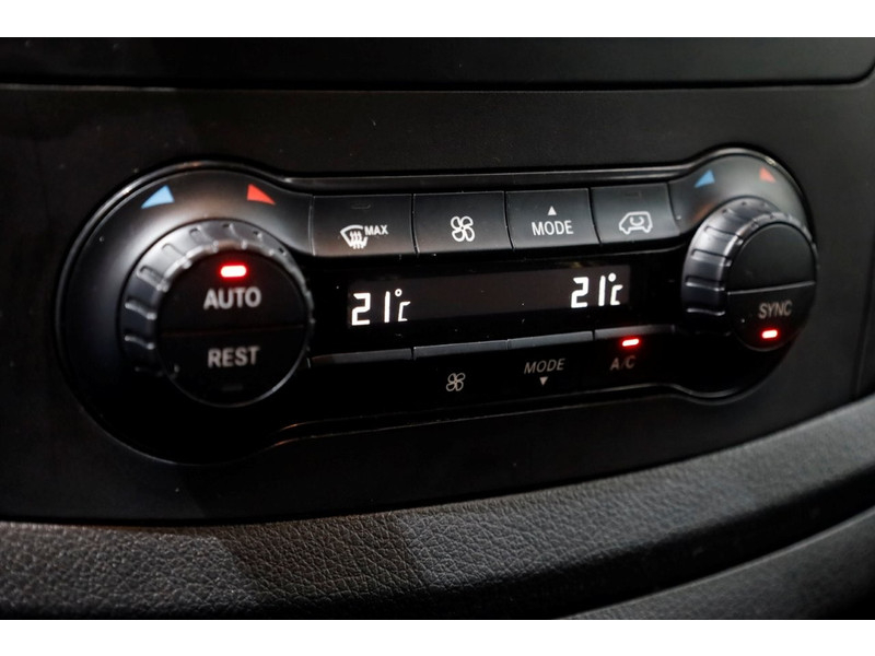 50140386-mercedes-benz-vito-19